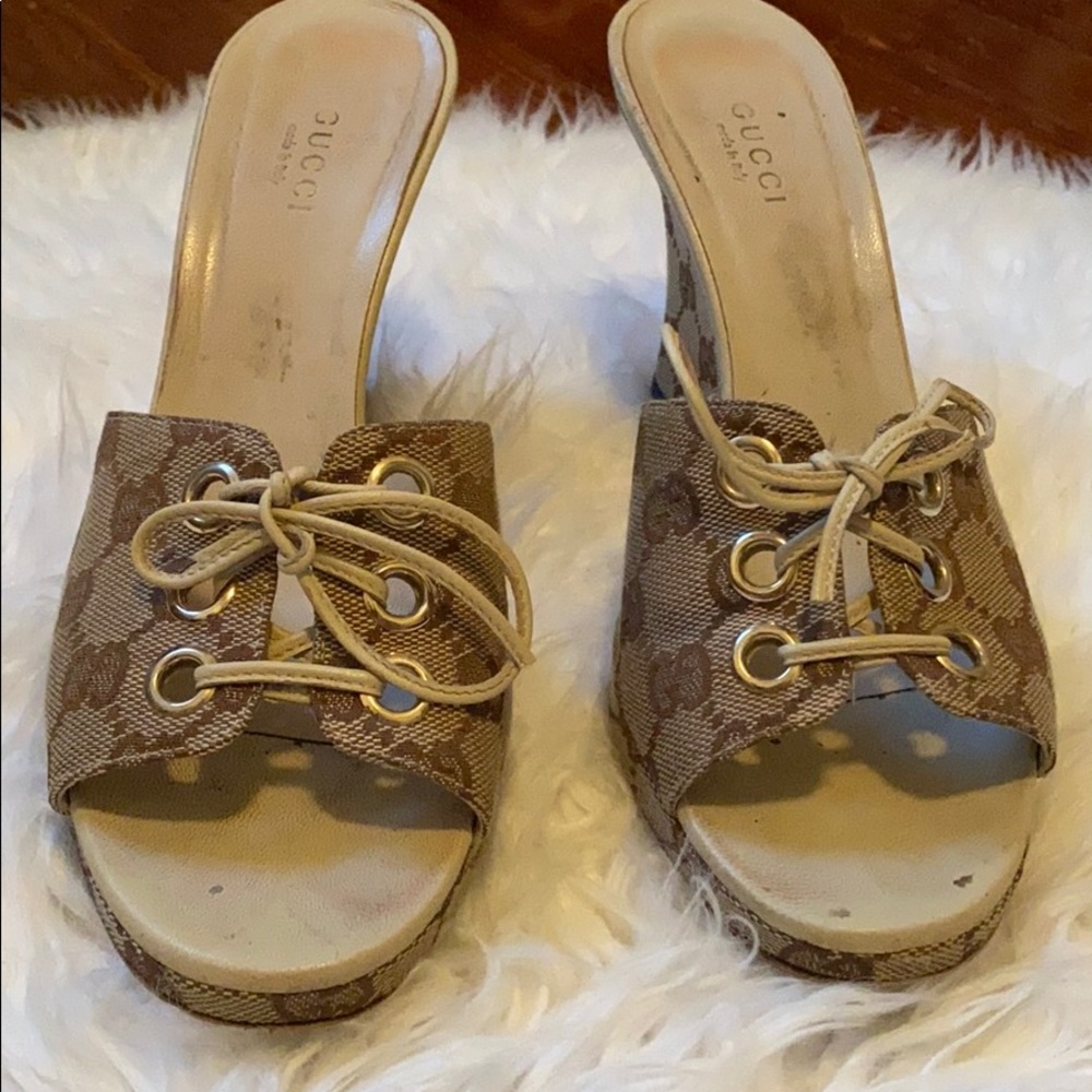 Authentic Classic Gucci wedges